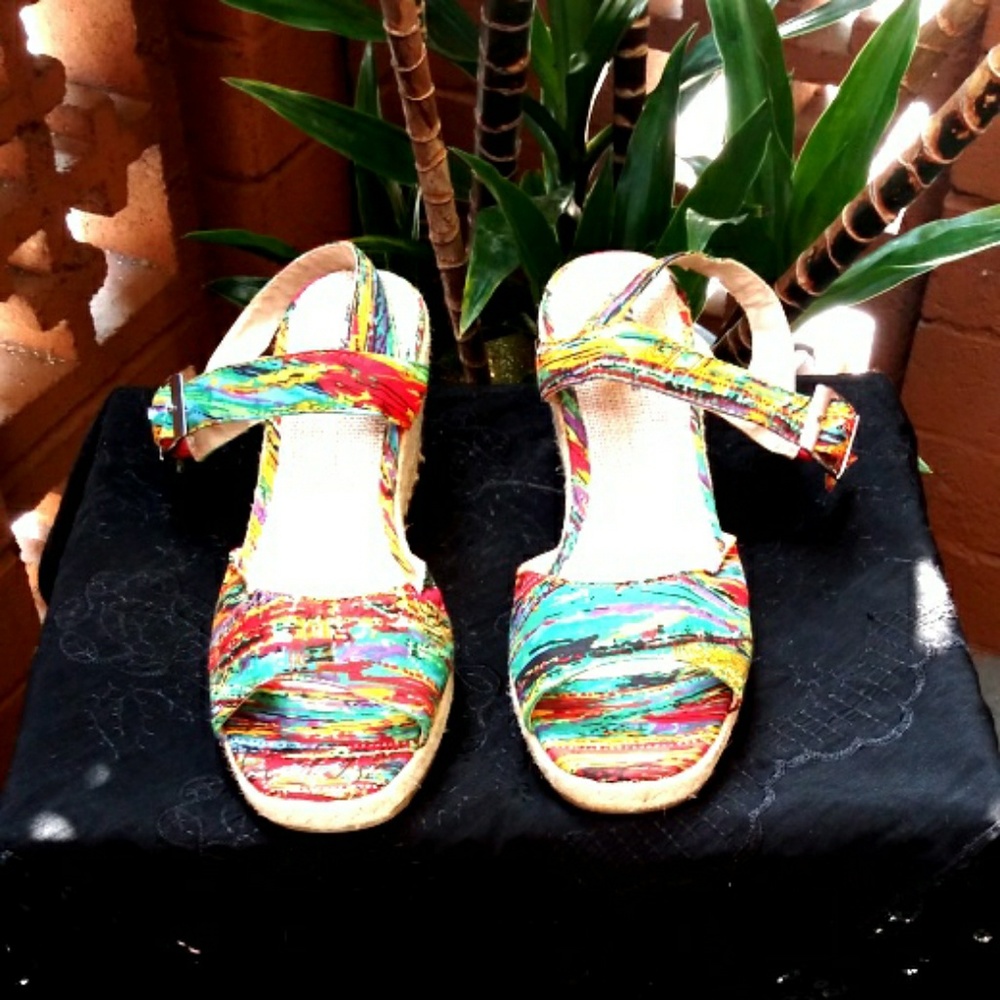 SODA Wedge Heel Sandals